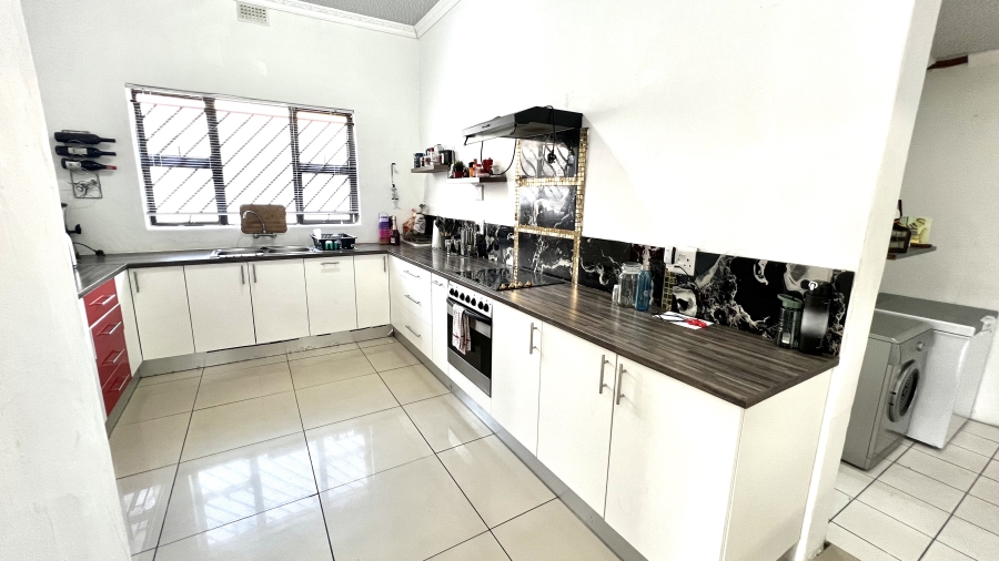 To Let 2 Bedroom Property for Rent in Rugby Western Cape